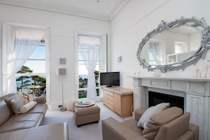 ***Floor to ceiling sash windows with original wooden shutters***