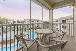 Enjoy reminiscing about your day while sipping a glass of wine outside on the balcony.
