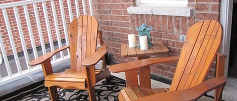 Second floor balcony for guests