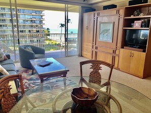 Living Room & Dining Table