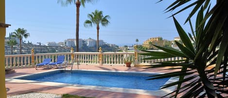 Holiday Home Swimming Pool