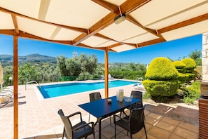 Amazing villa near Rethymno,Shaded pergola and exterior furniture