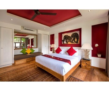 Large 7 Bedroom Villa Seminyak Near Eat Street, TWO POOLS, Near Beach