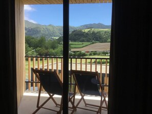 Varanda com vista para a montanha 