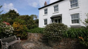 Puckey Hill