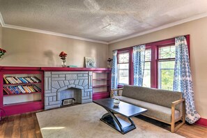 Living Room | 1,052 Sq Ft