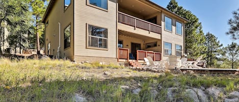 Flagstaff Vacation Rental | 6BR | 3.5BA | 4,500 Sq Ft | Stairs Required