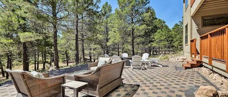 Flagstaff Vacation Rental | 6BR | 3.5BA | 4,500 Sq Ft | Stairs Required