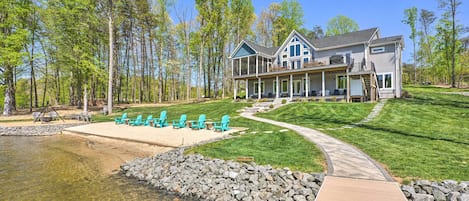 Bumpass Vacation Rental | 6BR | 4BA | Stairs Required | 4,500 Sq Ft