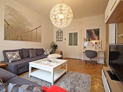 Ferienwohnung Tichy In Wien 10 Distrikt 6 Personen 2 Schlafzimmer Favoriten