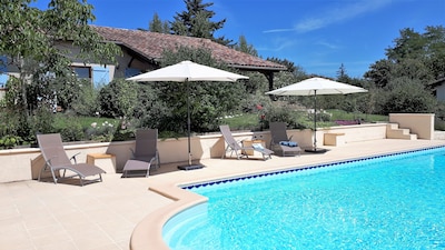 New! Beautiful gite within walking distance of Monflanquin