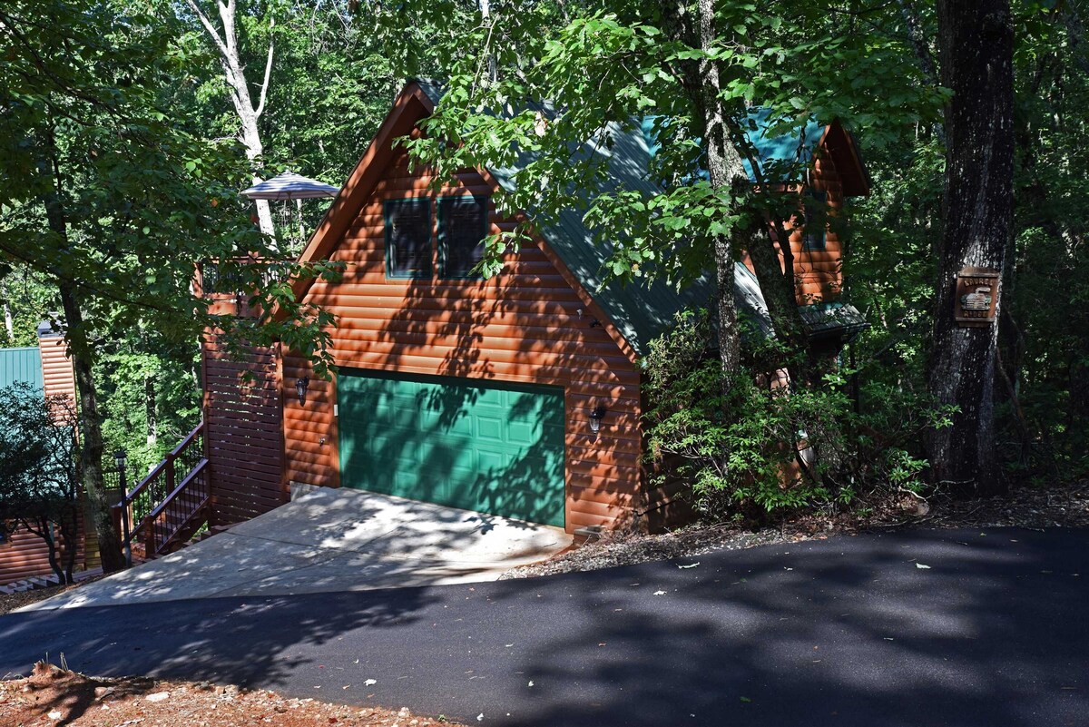 Eagles nest , Dahlonega Ga. Getaway   Recharge   Forest   Grill   Vibe