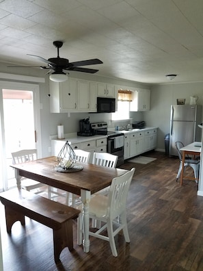 Fully stocked kitchen, pots, pans, Keurig, toaster, crockpot n griddle