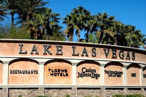 Welcome to Lake Las Vegas Resort!