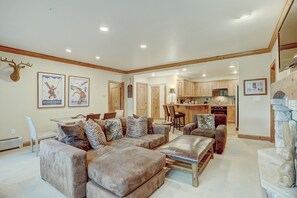 Furniture, Living Room, Indoors, Room, Flooring