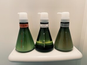 Bathroom amenities