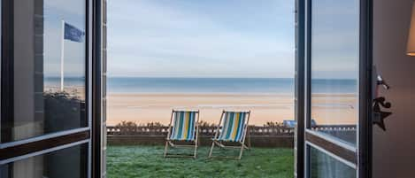 Vue sur la plage ou l’océan