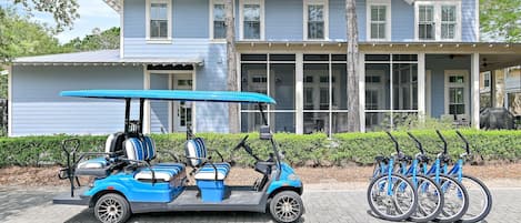 6 Seater Golf Cart & 4 Bikes!