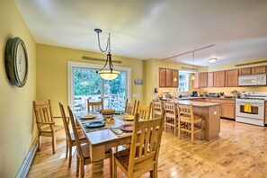 Kitchen | Dining Area