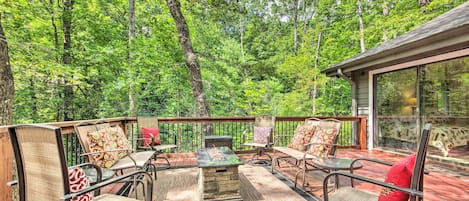 Lake Toxaway Vacation Rental | 3BR | 2BA | 1,650 Sq Ft | Stairs Required