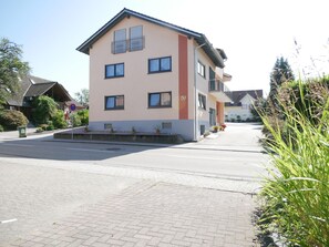 Ferienwohnung Kirschblüte-OUTSIDE