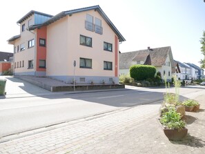 Ferienwohnung Kirschblüte-OUTSIDE