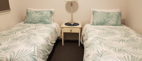 Bedroom 3 (Single beds)