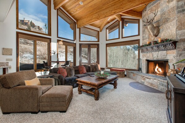 Large Open Floor Plan - Main Level Great Room