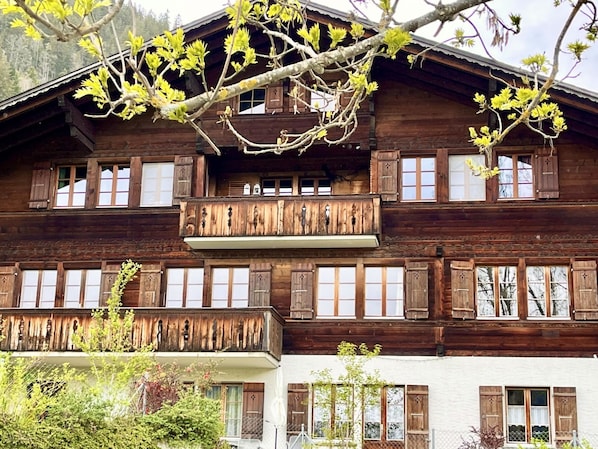 Esterni