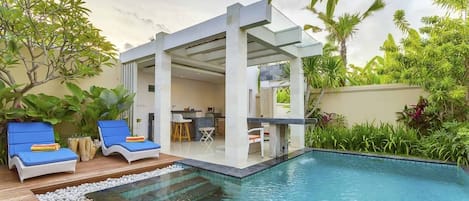 1 BR The Tukad Villa - Private Swimming Pool