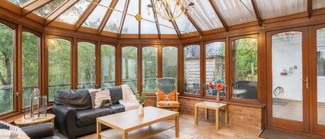 Spacious Conservatory