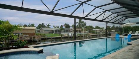 Villa Palms at Mayfair - Pool Area