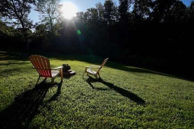 Charming Mountain Cabin - 15 Minutes to Asheville