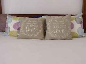 Madla rooms - comfortable bed