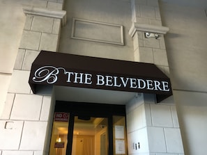 TheBelvedere is in a great area- jjust a few blocks to the RiverWalk.