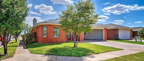 Lubbock Vacation Rental | 4BR | 2BA | 1,640 Sq Ft | Steps Required