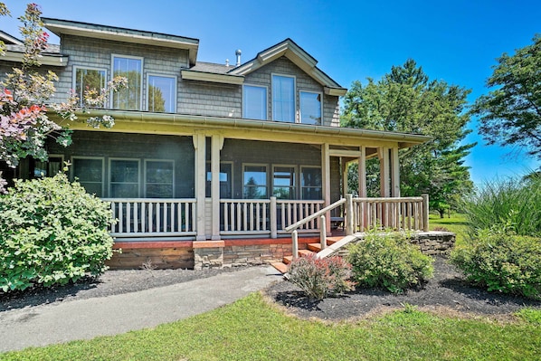 Conneaut Lake Vacation Rental | 3BR | 2.5BA | 1,800 Sq Ft | Steps to Access
