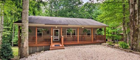 Beech Mountain Vacation Rental | 3BR | 2BA | 1,050 Sq Ft | 2 Steps Required