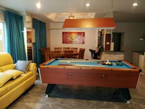 Spielezimmer