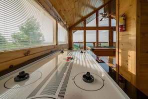 Spielezimmer