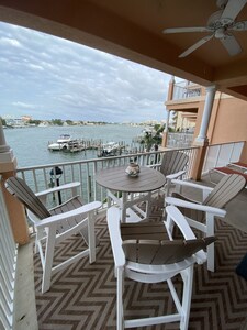 New patio furniture!