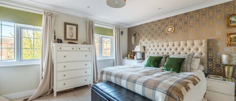 Master bedroom, super king size orthopaedic mattress
