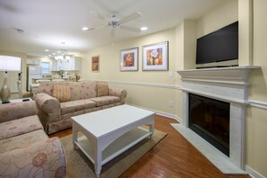 Some of the villas may have a fireplace. Please let us know if this is what you would prefer!