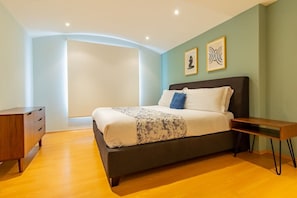 Room with blackout curtains that block sunlight