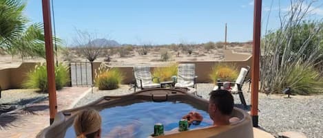 Exclusive Casita Luna Hot Tub for 2 People with Shade