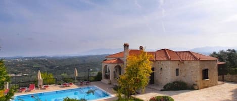 Villa Alethea