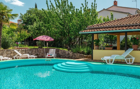 pool