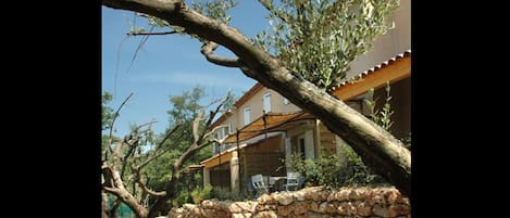 La résidence, 4 gîtes mitoyens en pleine nature