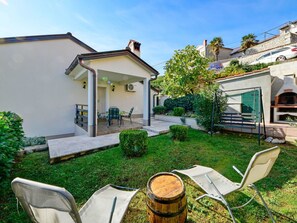 Eigentum, Haus, Zuhause, Grundeigentum, Gebäude, Wohngebiet, Hinterhof, Estate, Hütte, Garten