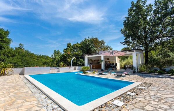 pool